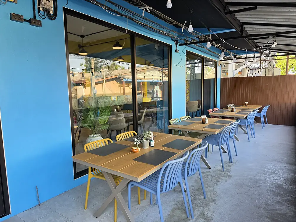 Outdoor seating at Sorte Lamai Lamai Tables